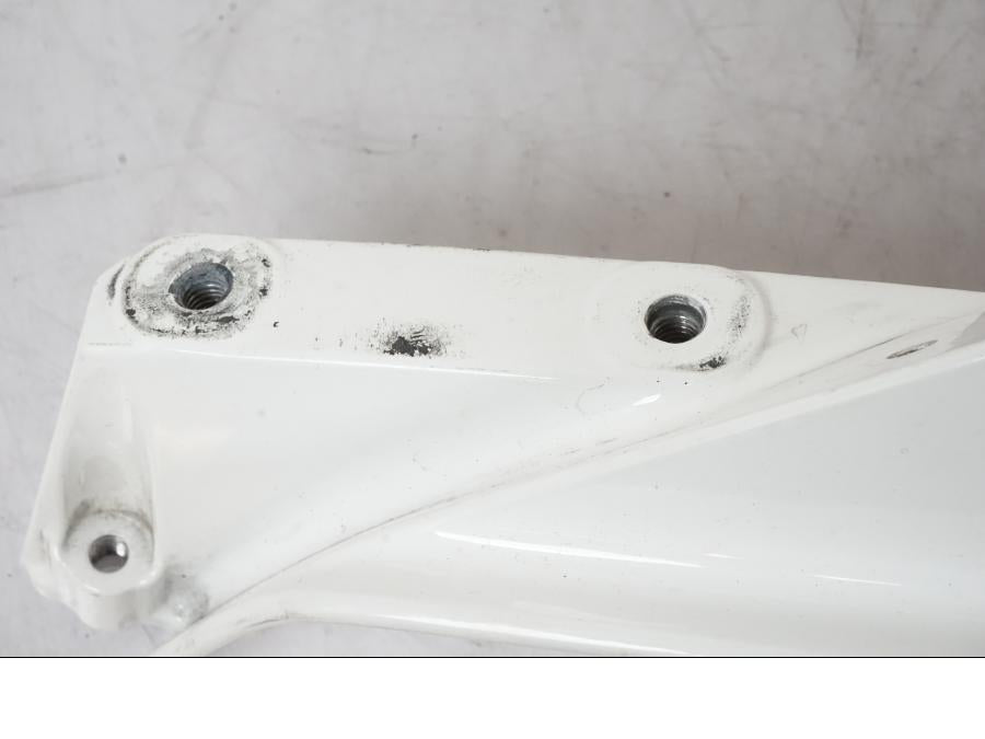 Baksidan på Bakram från en KTM 690 Duke -2015 motorcykel.