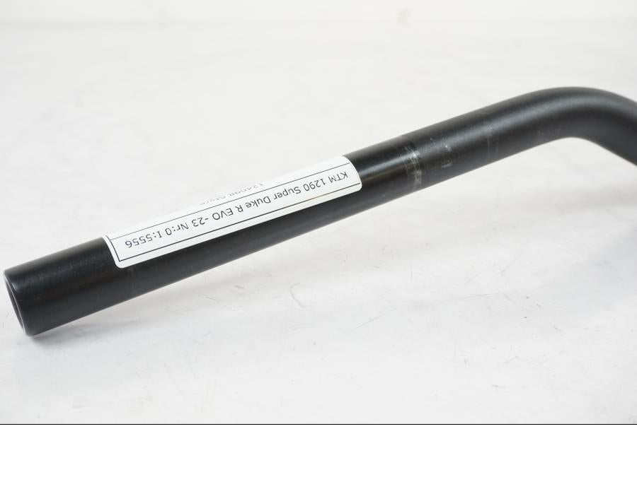 Vänster sida på Styre från en KTM 1290 Super Duke R EVO -2023 motorcykel.