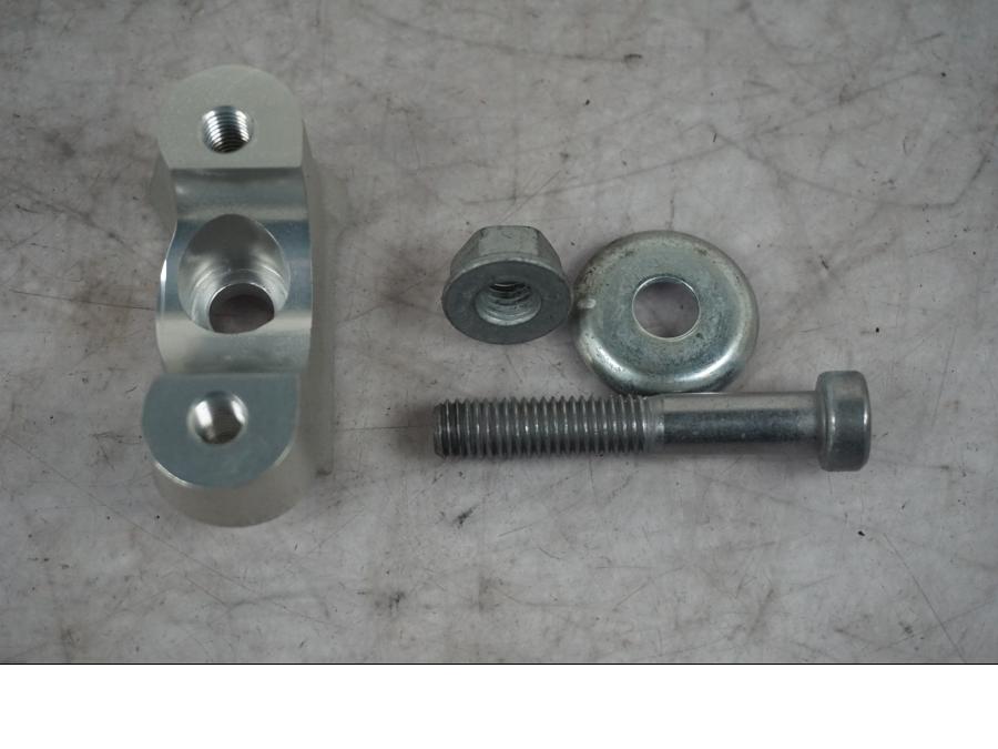 Framsidan på Styröverfall från en BMW S 1000 XR -2019 motorcykel.