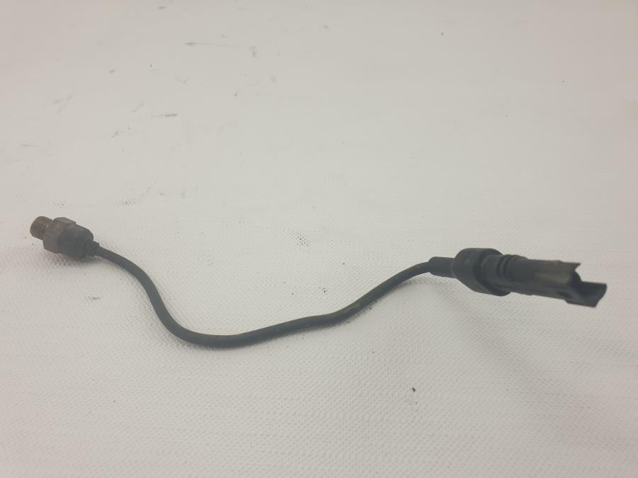 Framsidan på Temperatursensor från en BMW R 1200 GS -2006 motorcykel.