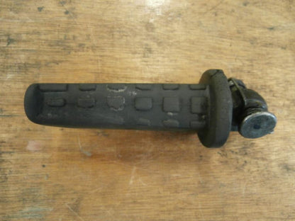 Höger sida på Fotpinne från en Buell X1 Lightning -2002 motorcykel.