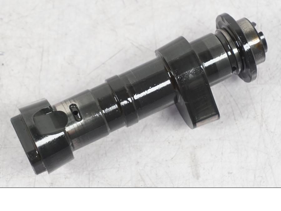 Snett uppifrån på Kamaxel från en BMW R NineT -2017 motorcykel.