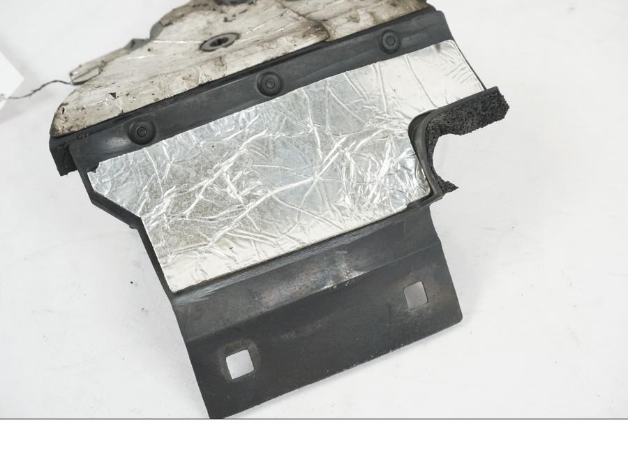 Vänster sida på Värmeskydd från en Yamaha YZF 1000 R1 -2007 motorcykel.