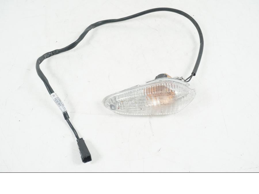 Framsidan på Blinkers från en Ducati Hyperstrada -2013 motorcykel.