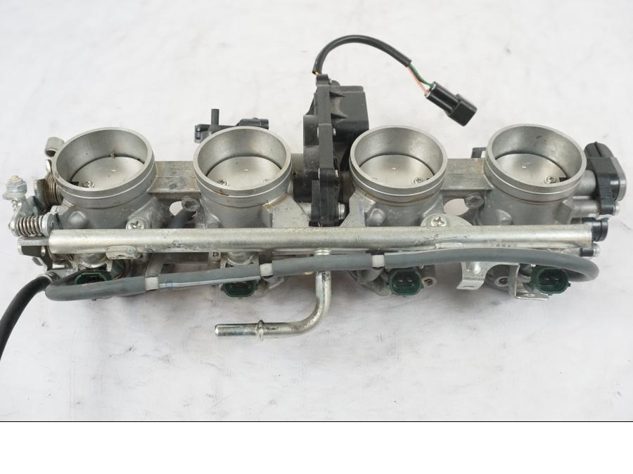 Extrabild4 på Spjällhus från en Kawasaki ZZ-R 1400 -2009 motorcykel.