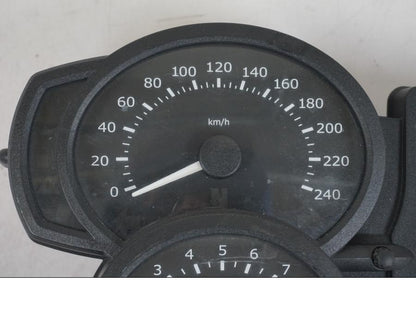 Vänster sida på Instrumentpanel från en BMW F 800 GS -2008 motorcykel.