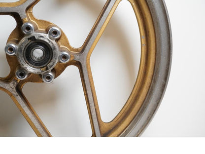 Extrabild4 på Fälg från en Suzuki GSX 1100 EF -1984 motorcykel.