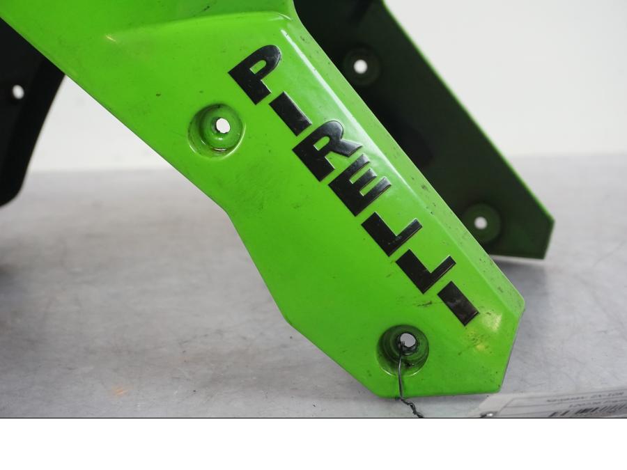 Extrabild4 på Framskärm från en Kawasaki ZX-10R -2008 motorcykel.