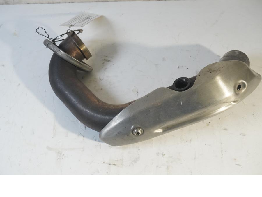 Baksidan på Grenrör från en Husqvarna TR 650 Strada -2012 motorcykel.