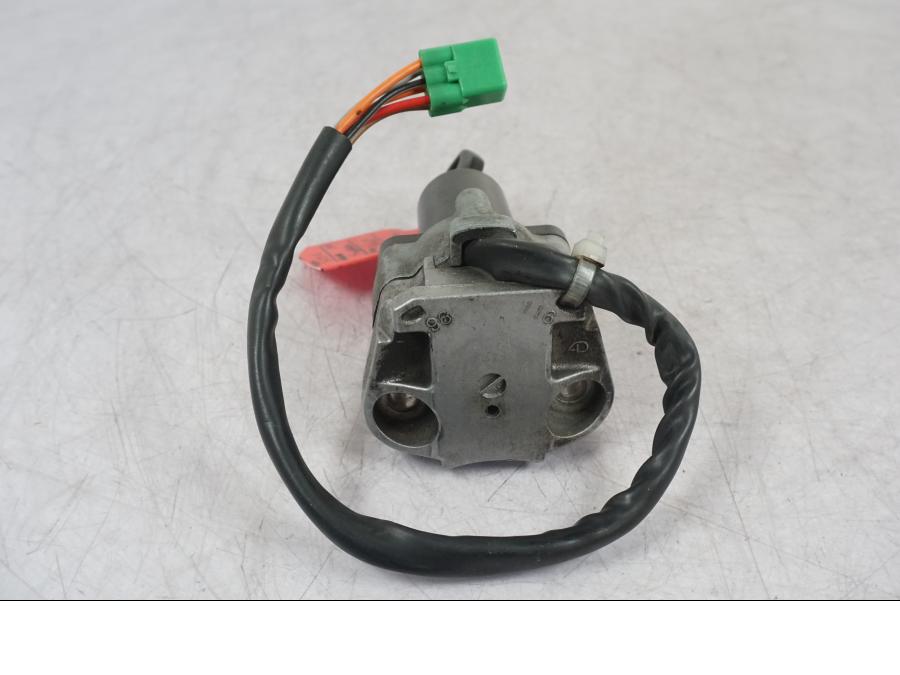 Extrabild4 på Låssats från en Suzuki GSX 1300 RX -1999 motorcykel.