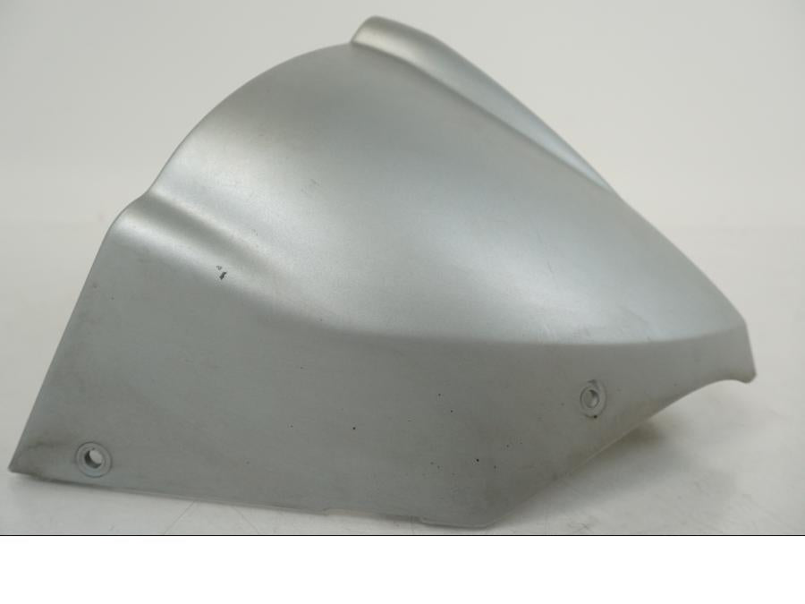 Baksidan på Instrumentkåpa från en BMW F 650 CS -2002 motorcykel.