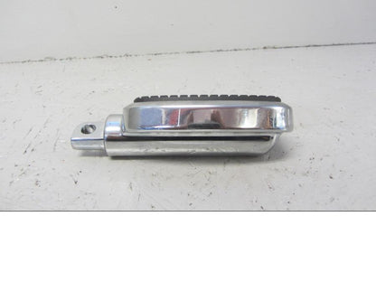 Höger sida på Fotpinne från en H-D Harley diverse -2010 motorcykel.