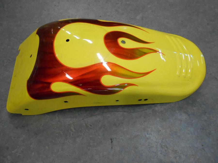 Framsidan på Bakskärm från en H-D Softail -2009 motorcykel.