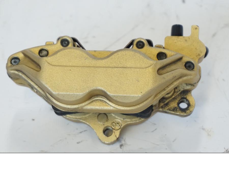 Vänster sida på Bromsok från en Honda CBR 900 RR -2001 motorcykel.