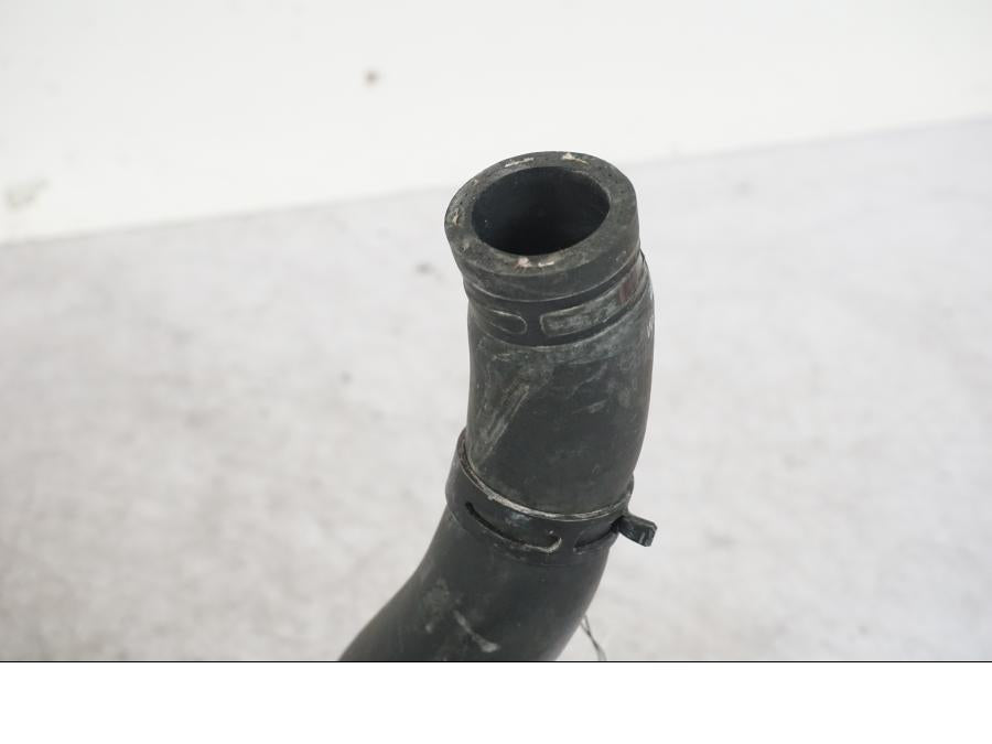 Snett nerifrån på Vattenkyl Slang Set från en Buell 1125 R -2008 motorcykel.