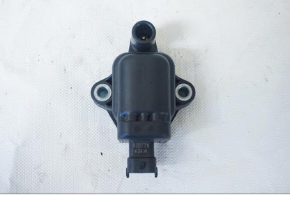 Baksidan på Tändspole från en Ducati 899 Panigale -2015 motorcykel.