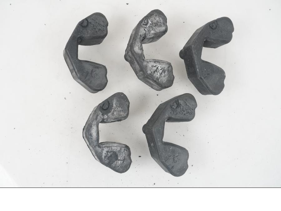 Baksidan på Ryckutjämnare från en Suzuki SV 1000 -2004 motorcykel.