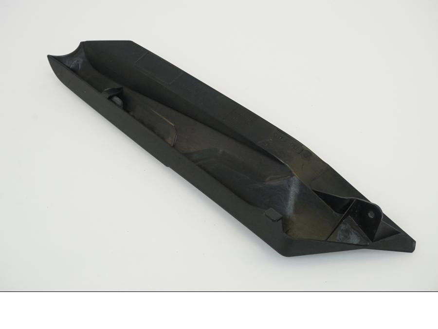 Höger sida på Sidopanel från en Triumph Tiger 800 -2016 motorcykel.