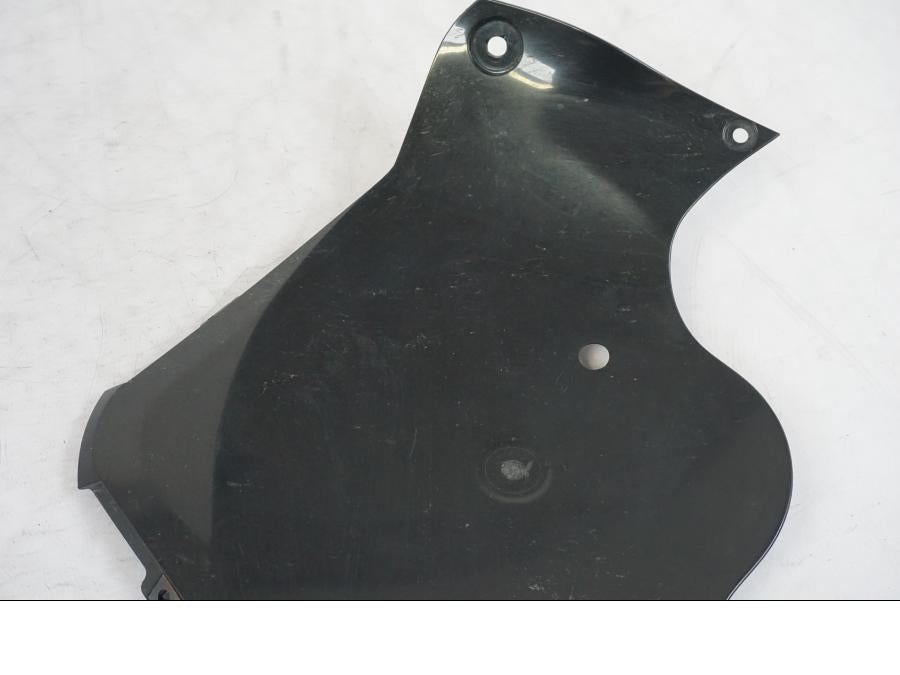 Baksidan på Toppkåpsinsida från en Suzuki GSX-R 750 -2006 motorcykel.