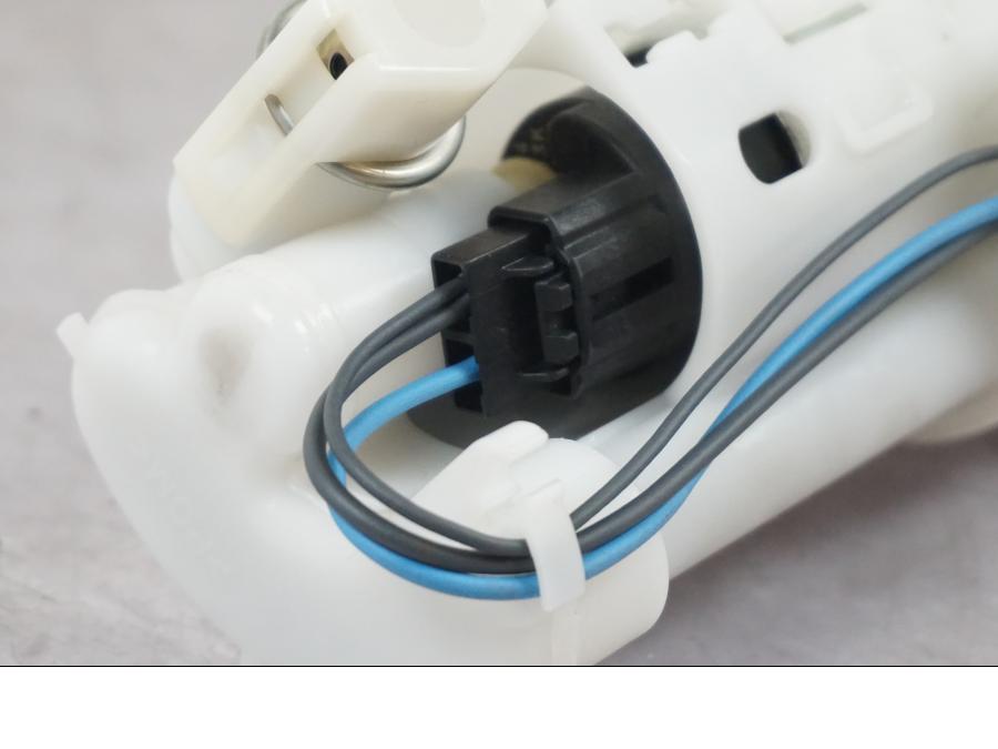 Baksidan på Bensinpump insprut från en Triumph Tiger -2009 motorcykel.