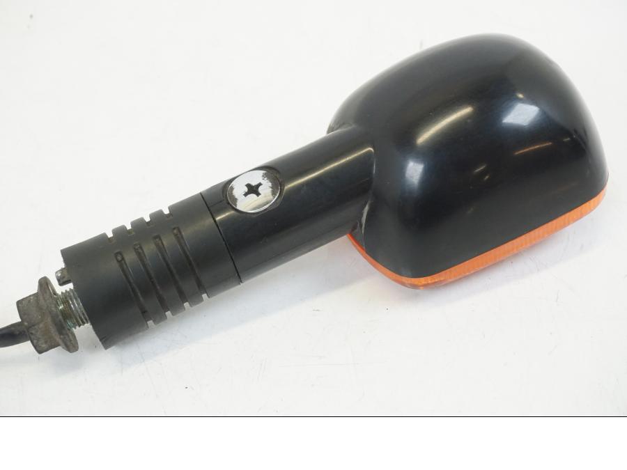 Snett uppifrån på Blinkers från en Honda CB 750 -2002 motorcykel.