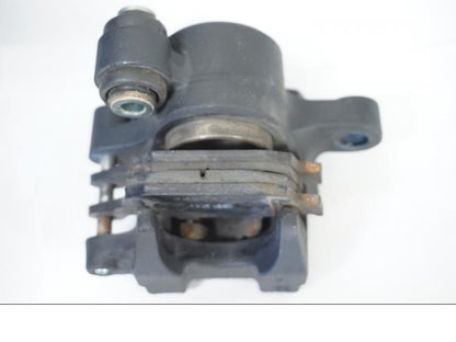 Snett uppifrån på Bromsok från en Kawasaki Z 800 -2013 motorcykel.