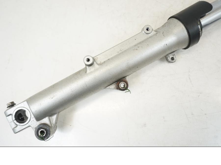 Extrabild2 på Gaffelben från en Honda VFR 800 -2003 motorcykel.