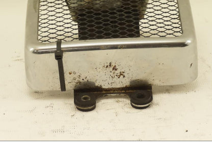 Höger sida på Oljekyldekor från en Suzuki VS 1400 -2001 motorcykel.