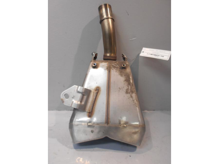 Snett uppifrån på Ljuddämpare från en Kawasaki Z 1000 -2014 motorcykel.