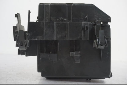 Baksidan på Batterihållare från en BMW R 1250 GS -2021 motorcykel.