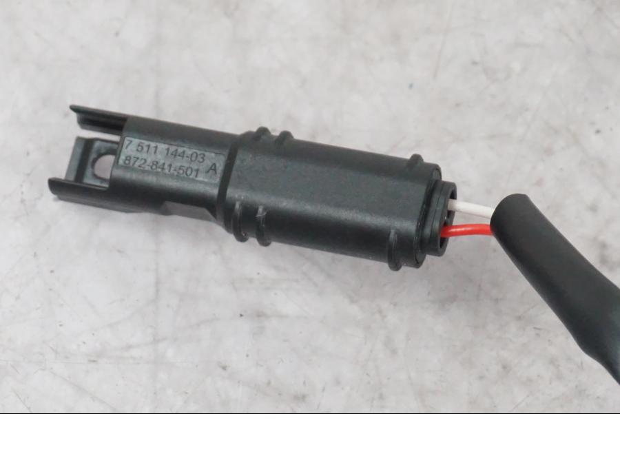 Höger sida på Bromsljuskontakt från en Ducati Multistrada V4 -2024 motorcykel.