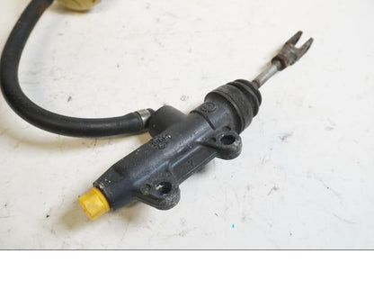 Höger sida på Bromshuvudcylinder från en BMW R 1100 RS -1997 motorcykel.