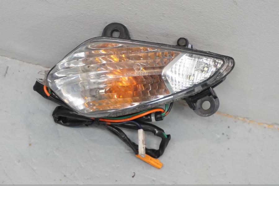 Framsidan på Blinkers från en Honda CBR 1000 RR -2009 motorcykel.