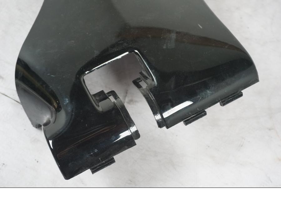 Höger sida på Ramskydd från en Honda VT 600 C -1998 motorcykel.