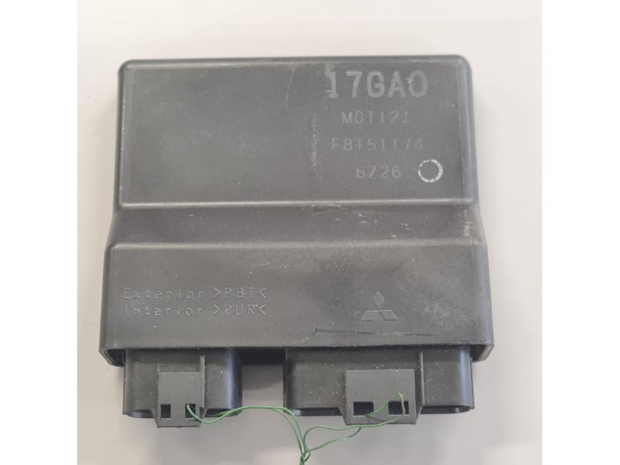 Framsidan på CDI / ECU från en Suzuki SV 650 -2007 motorcykel.