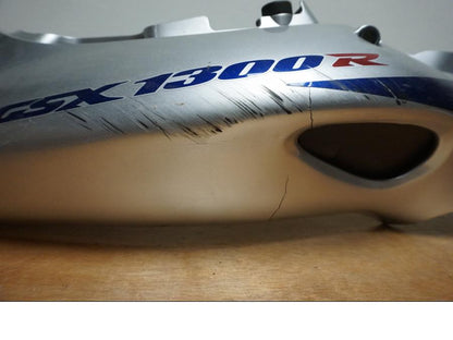 Snett uppifrån på Bakvinge från en Suzuki GSX 1300 R -2003 motorcykel.