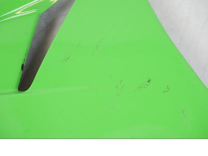 Höger sida på Magkåpa från en Kawasaki ZX-6R -2011 motorcykel.