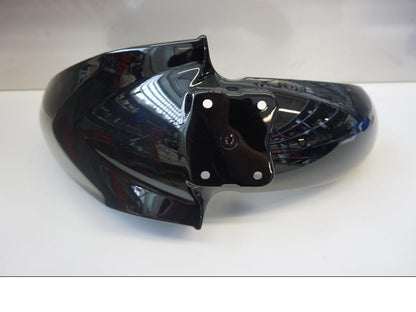 Höger sida på Framskärm från en Suzuki Alla -2015 motorcykel.