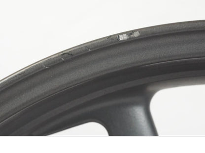 Extrabild5 på Fälg från en KTM 950 SM -2006 motorcykel.