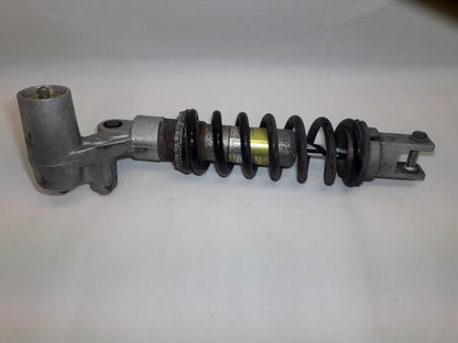 Baksidan på Stötdämpare från en Suzuki GSX-R 600 -1998 motorcykel.