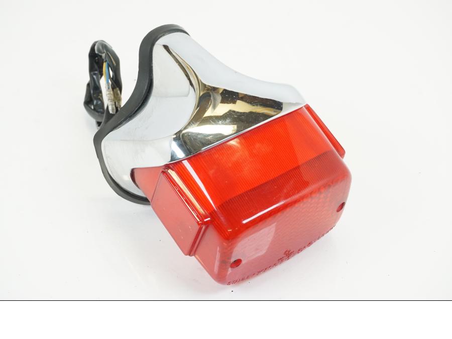 Framsidan på Baklampa från en Yamaha XV 750 -1998 motorcykel.