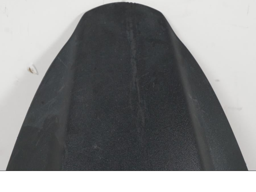 Baksidan på Svingskärm från en Buell 1125 R -2008 motorcykel.