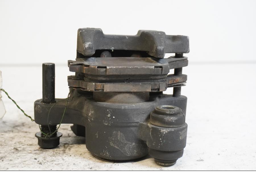 Höger sida på Bromsok från en Suzuki DL 1000 -2004 motorcykel.