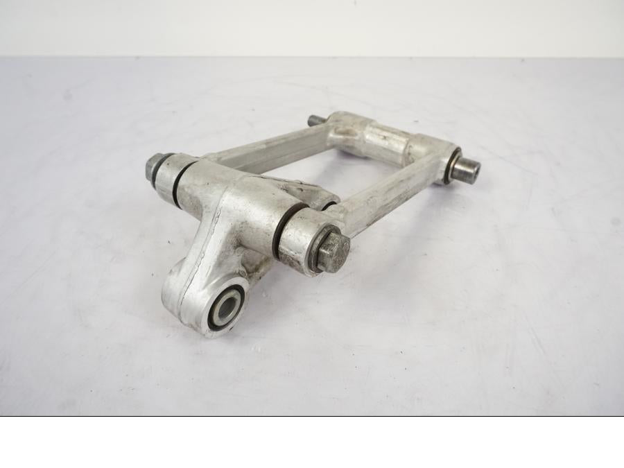 Framsidan på Svinglänkage från en BMW S 1000 XR -2019 motorcykel.