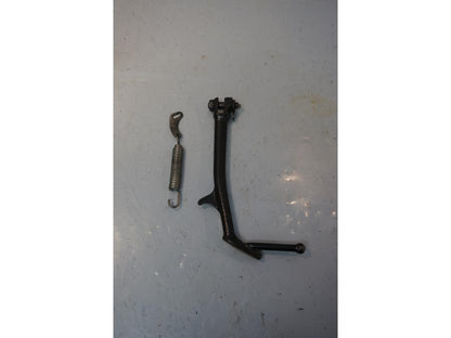 Framsidan på Sidostöd från en Yamaha V-MAX 1200 -2001 motorcykel.