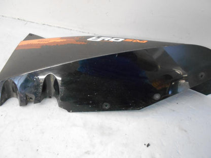 Höger sida på Bakvinge från en KTM 690 SM -2007 motorcykel.