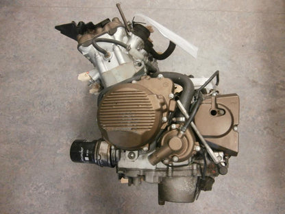 Framsidan på Motor från en Kawasaki ZX-6R -2002 motorcykel.