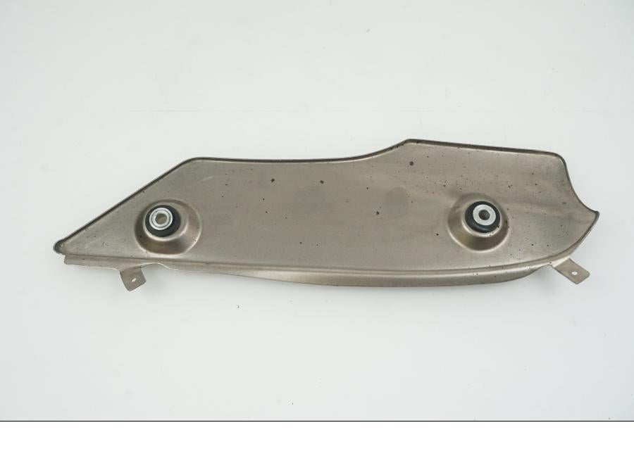 Baksidan på Värmeskydd från en Yamaha YZF 1000 R1 -2020 motorcykel.