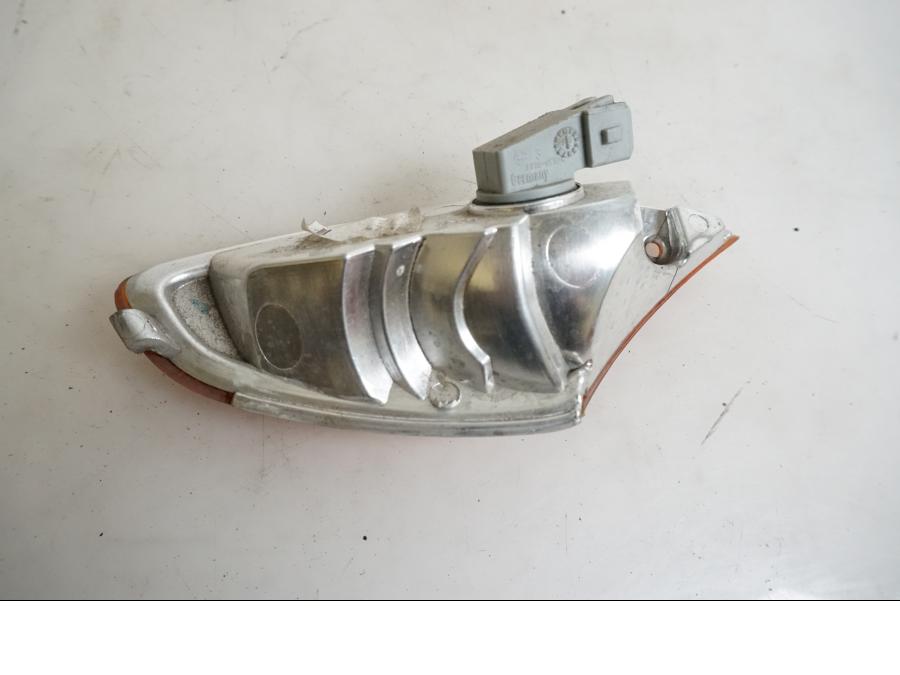 Baksidan på Blinkers från en BMW K 1200 S -2007 motorcykel.