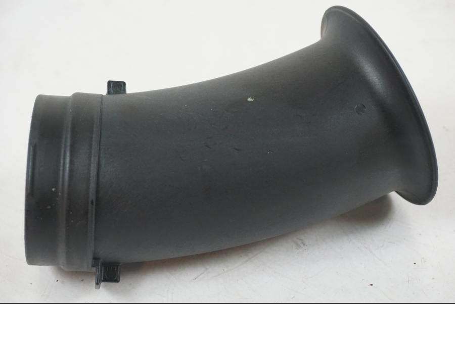 Baksidan på Luftburksnorkel från en BMW R 1250 GS -2021 motorcykel.